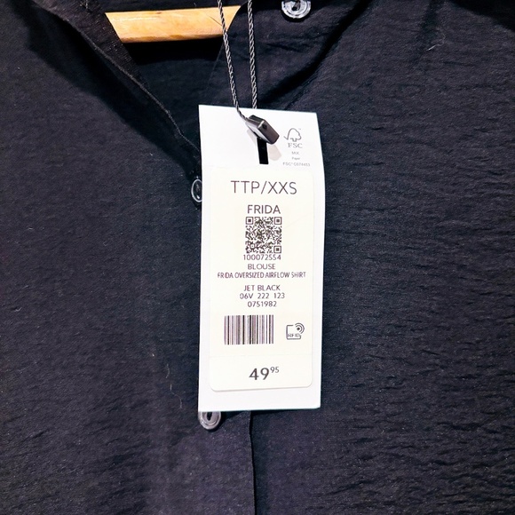 DYNAMITE Black button-down shirt | Flowy lightweight top * - Picture 5 of 8